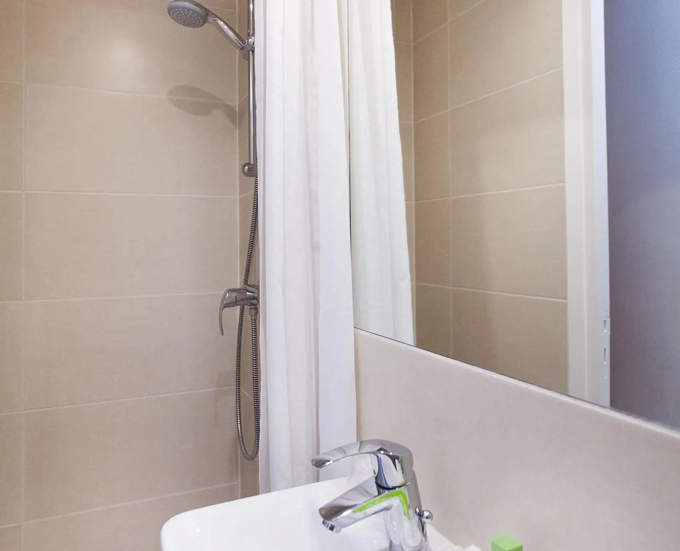 Hotel Le Compostelle Париж Франция