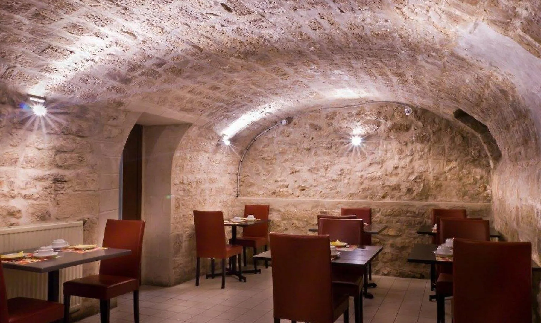 Hotel Le Compostelle Париж