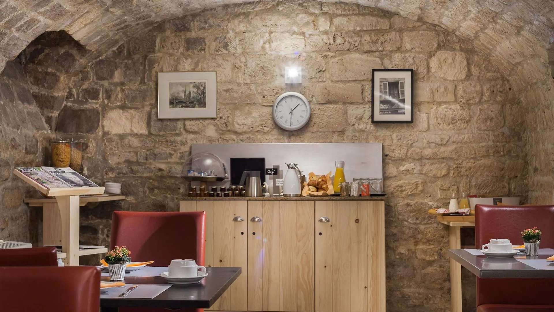 Hotel Le Compostelle Париж 3*,  Франция