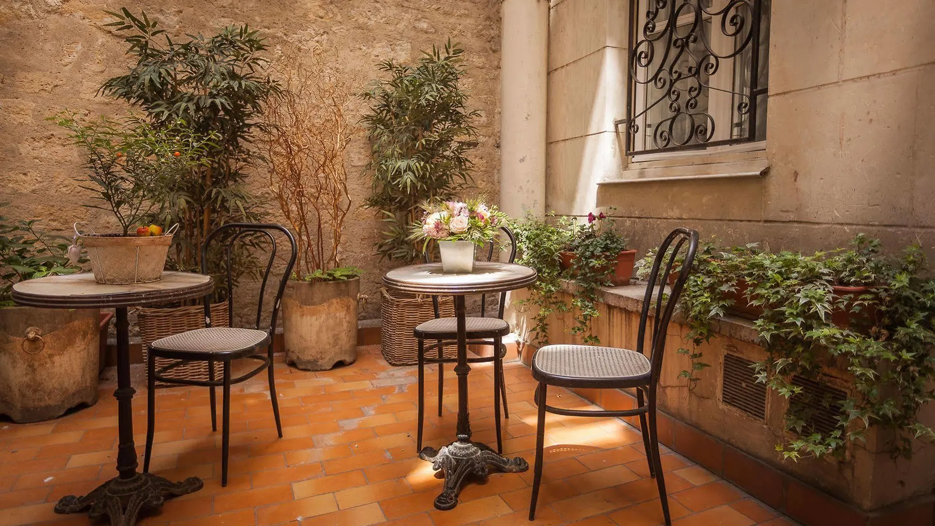 Hotel Le Compostelle Париж Франция