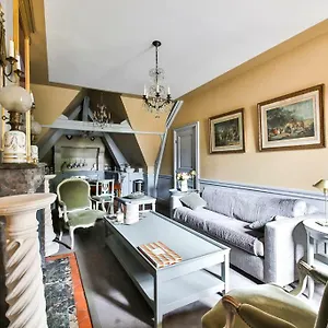 Appartement Parc Royal, Paris